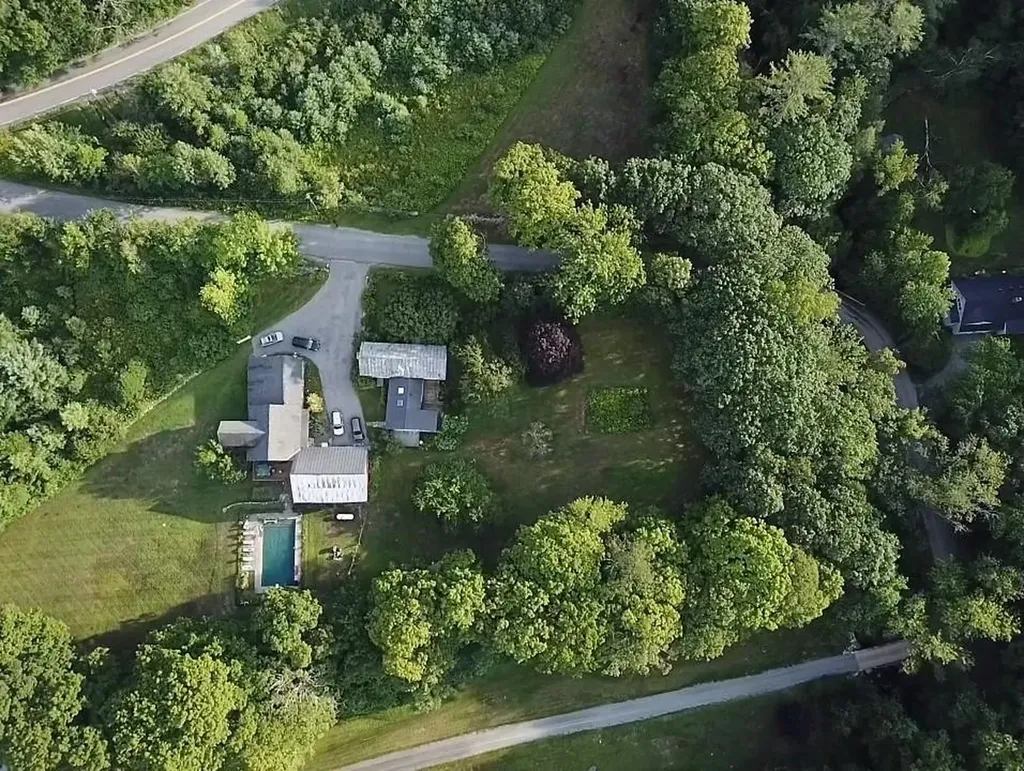 10 Wiswall Hill Road Newfane VT 05345