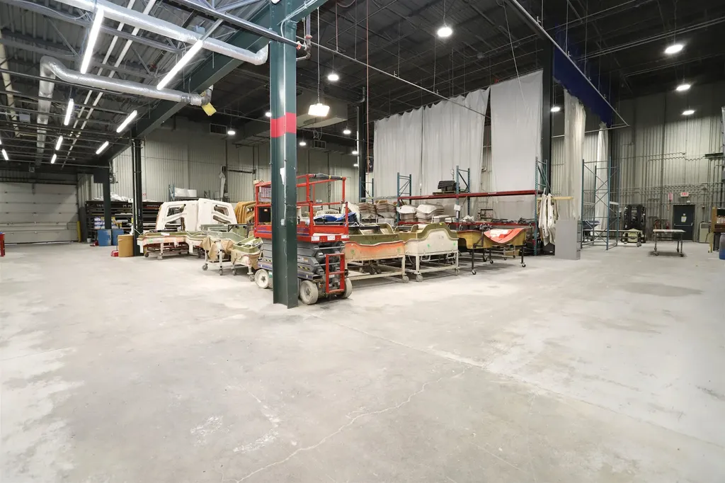 1227 Industrial Parkway St. Johnsbury VT 05819