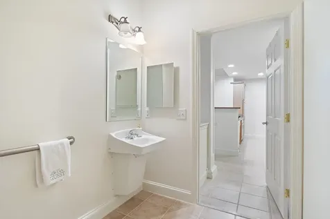 5 Sally Sweets Way Salem NH 03079