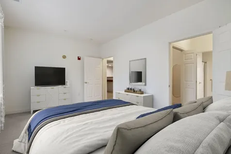 5 Sally Sweets Way Salem NH 03079