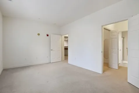 5 Sally Sweets Way Salem NH 03079