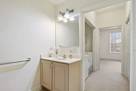 5 Sally Sweets Way Salem NH 03079