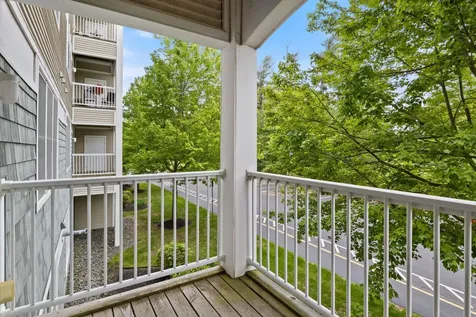 5 Sally Sweets Way Salem NH 03079