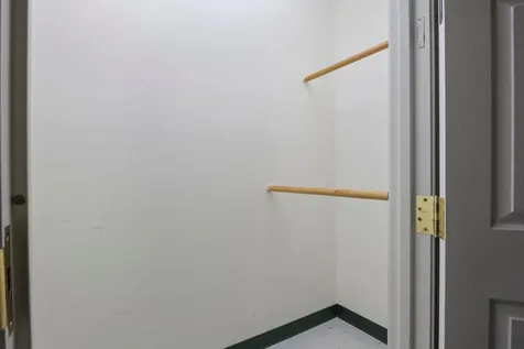 5 Sally Sweets Way Salem NH 03079