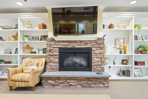 5 Sally Sweets Way Salem NH 03079