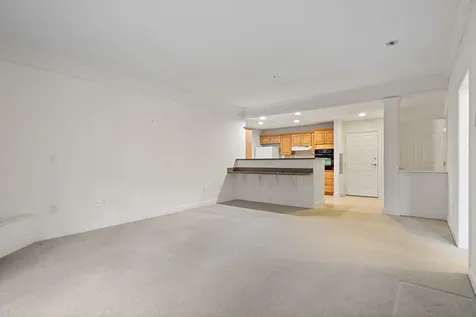 5 Sally Sweets Way Salem NH 03079