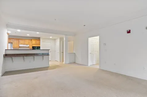 5 Sally Sweets Way Salem NH 03079