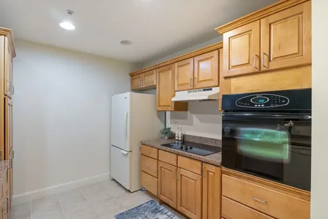 5 Sally Sweets Way Salem NH 03079