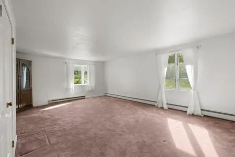 44 Weare Road Seabrook NH 03874