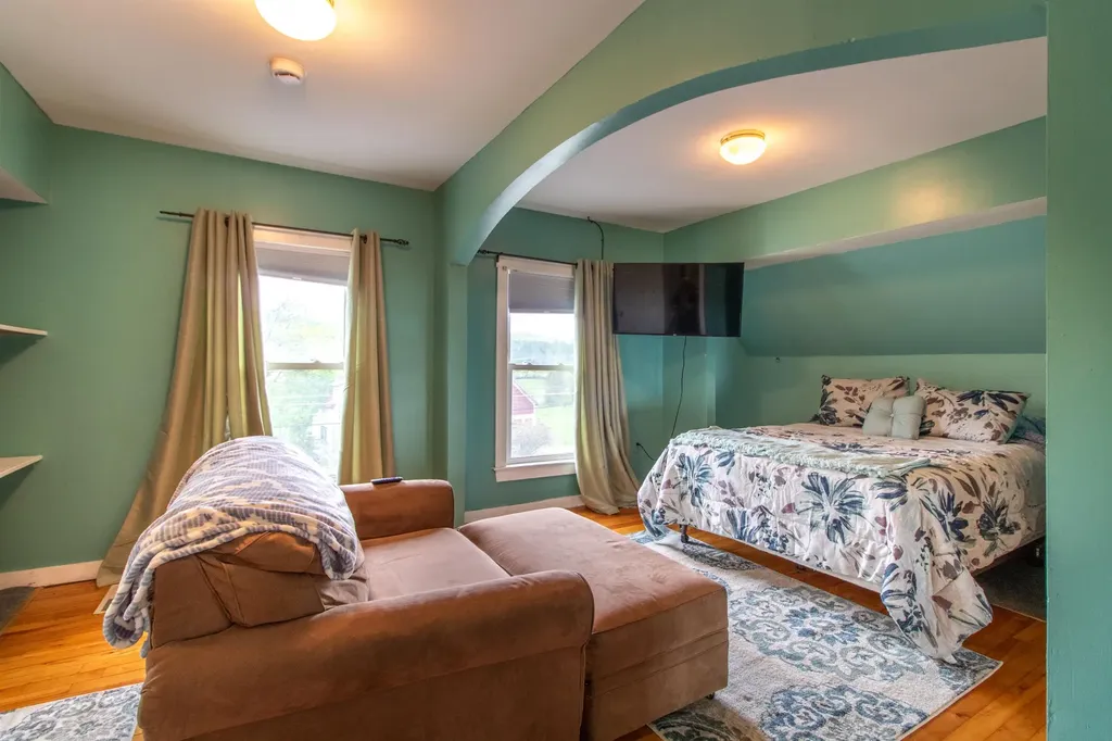 3887 Us Route 5 Burke VT 05832