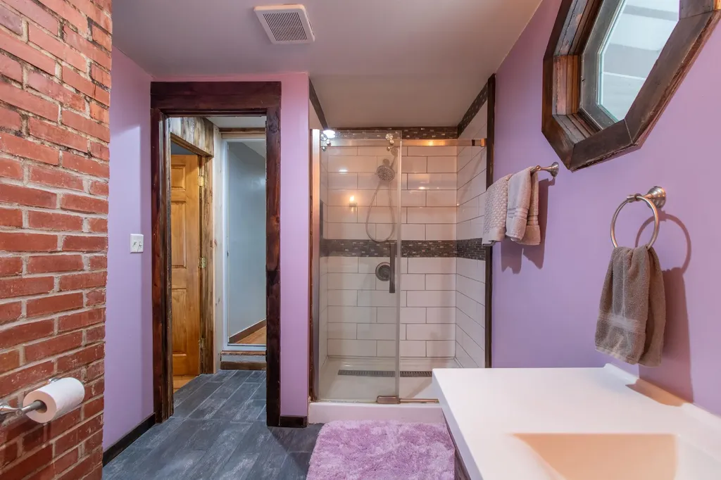 3887 Us Route 5 Burke VT 05832