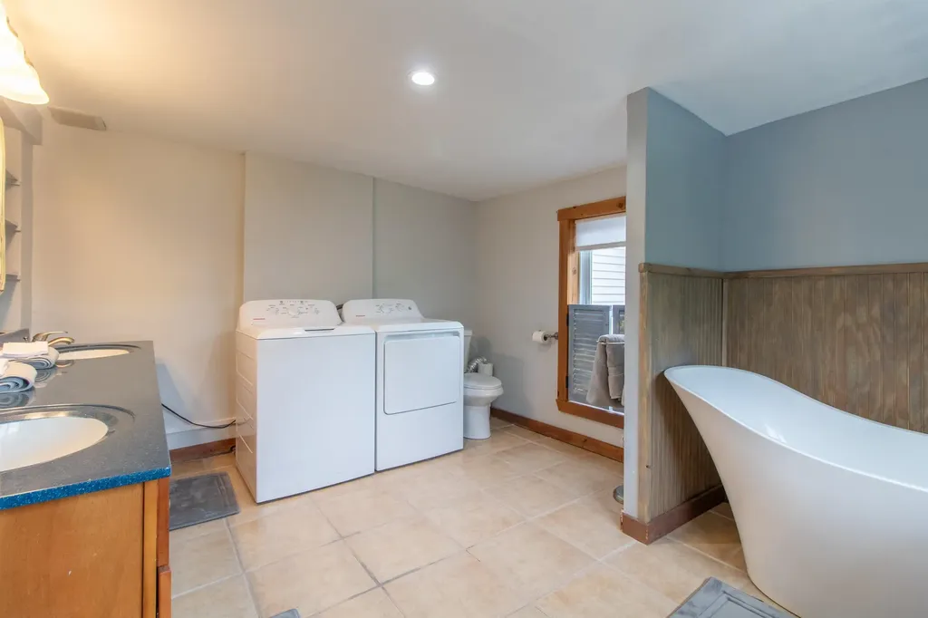 3887 Us Route 5 Burke VT 05832