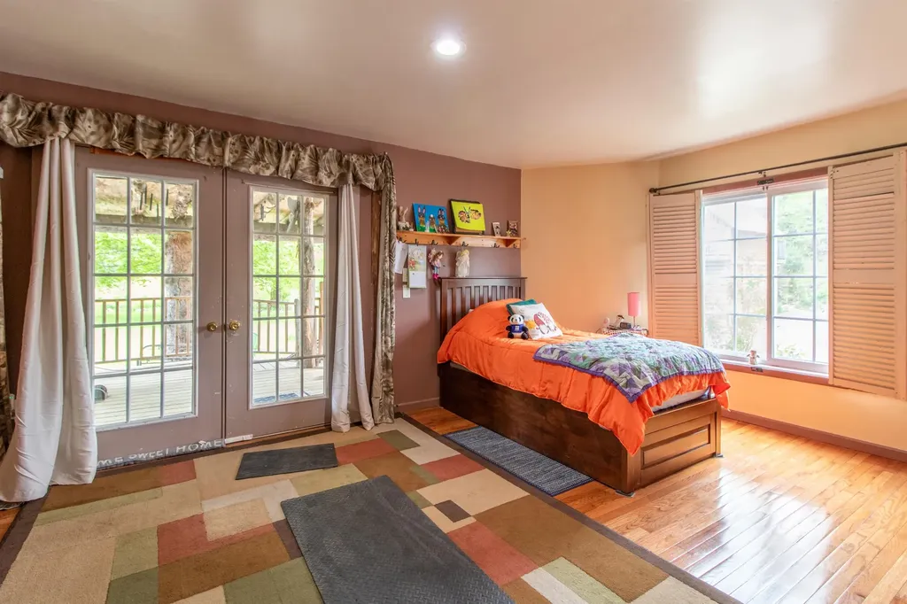 3887 Us Route 5 Burke VT 05832