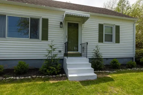 7 Lamson Lane Hampton NH 03842