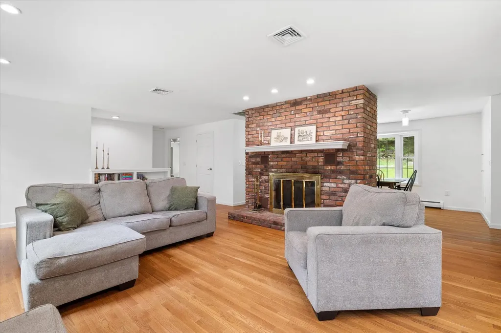 22 Acrebrook Road Keene NH 03431