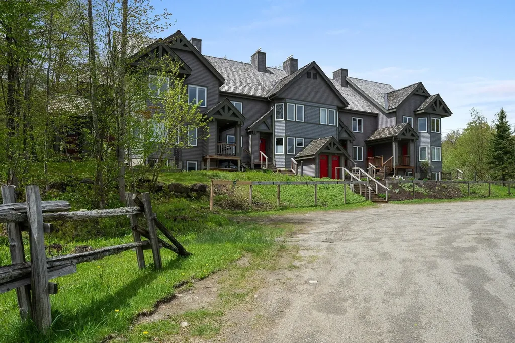 143 Bridge Road Jay VT 05859