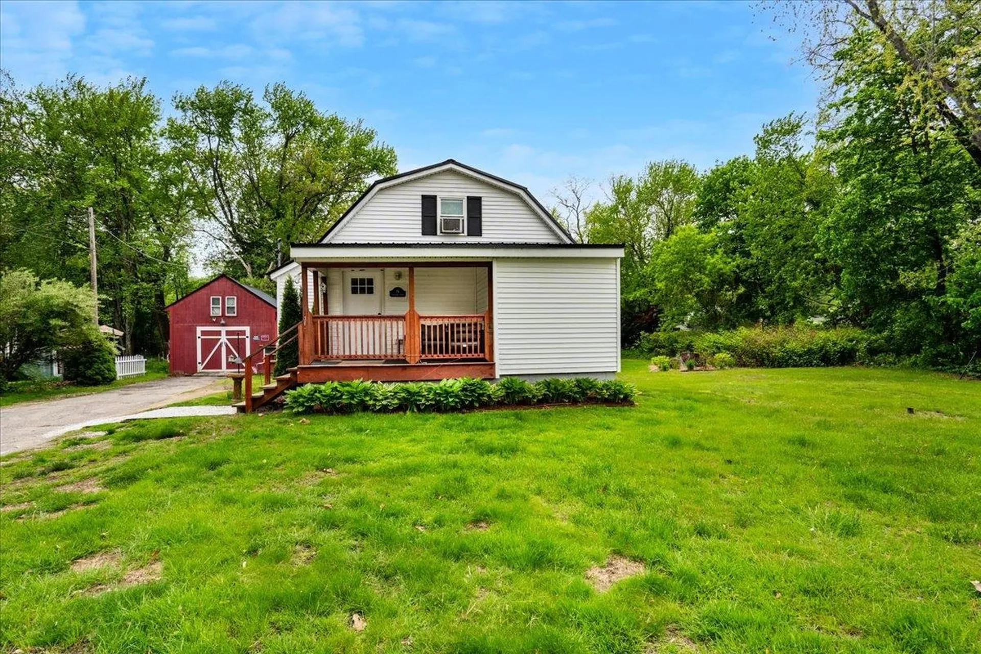 19 Overland Street Laconia NH 03246