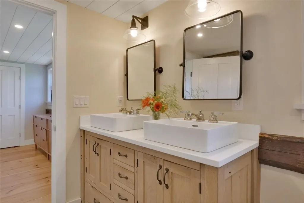 3300 Baldwin Road Hinesburg VT 05461