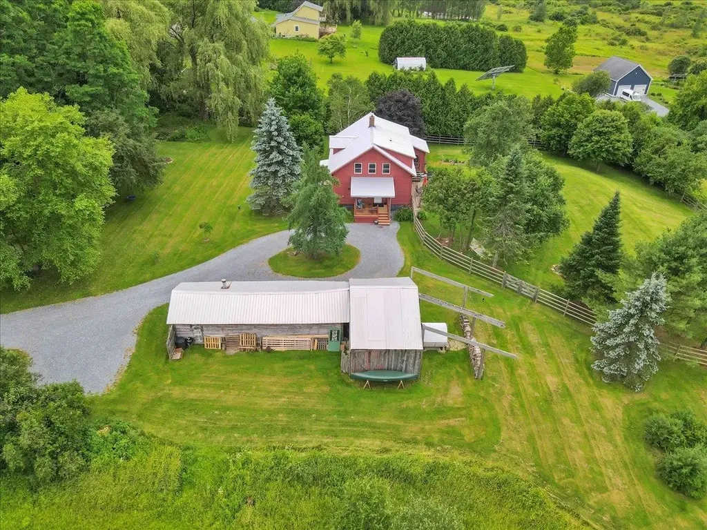 3300 Baldwin Road Hinesburg VT 05461