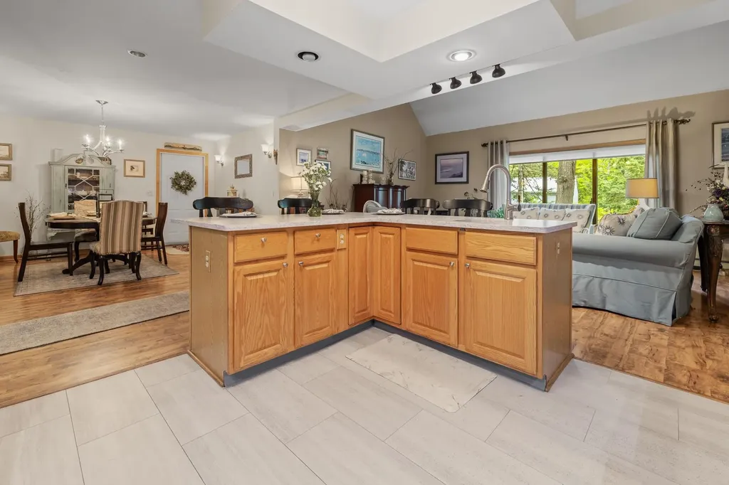 8 Mill Pond Road Grantham NH 03753