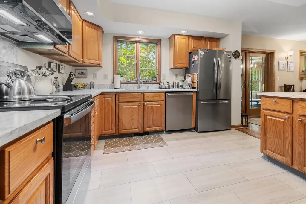 8 Mill Pond Road Grantham NH 03753