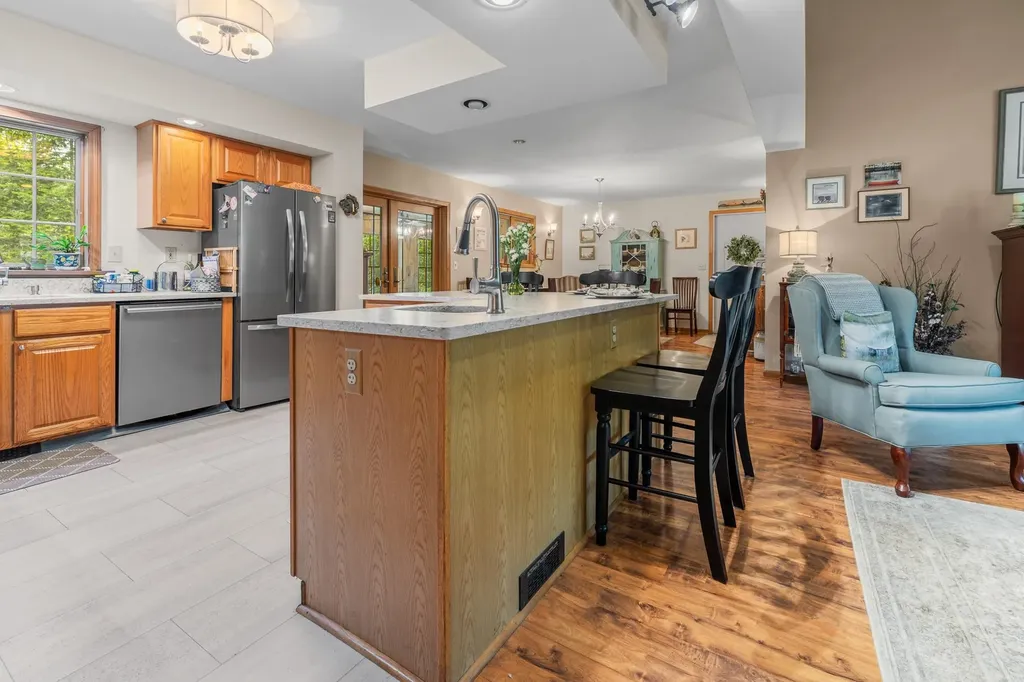 8 Mill Pond Road Grantham NH 03753