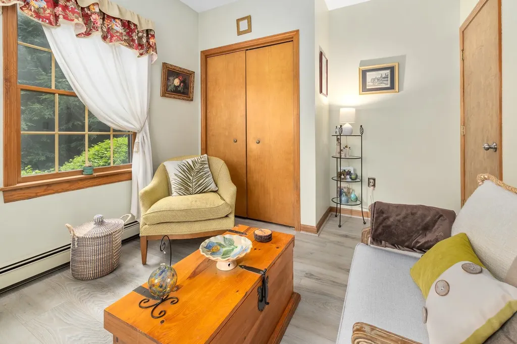 8 Mill Pond Road Grantham NH 03753