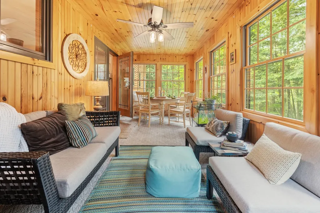 8 Mill Pond Road Grantham NH 03753