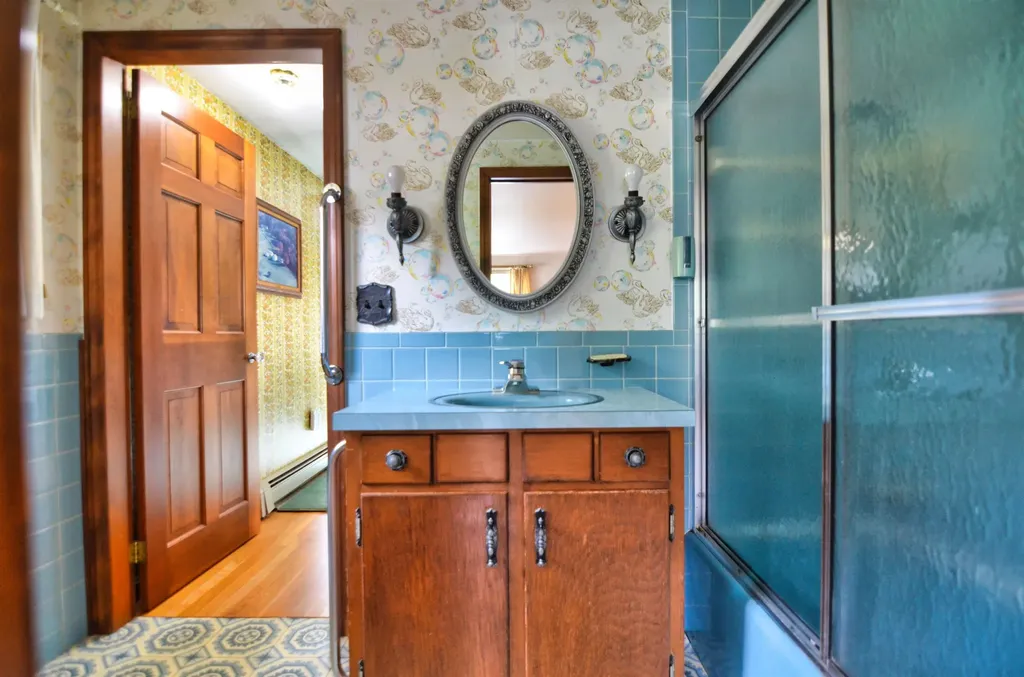 86 Hall Road Andover NH 03216