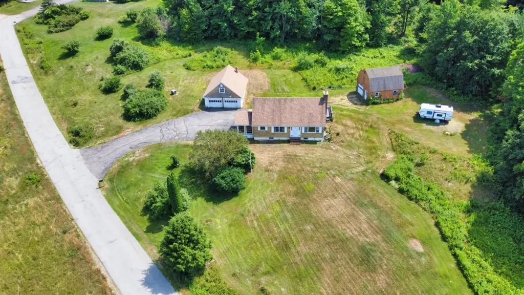 86 Hall Road Andover NH 03216