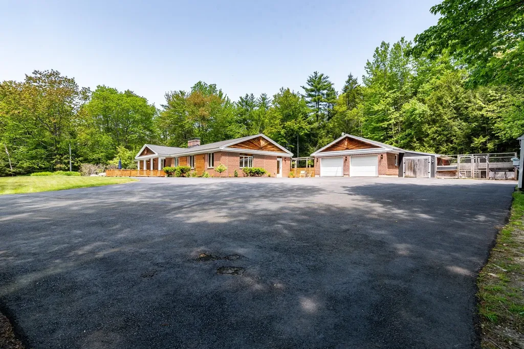 32 Four Rod Road Rochester NH 03867