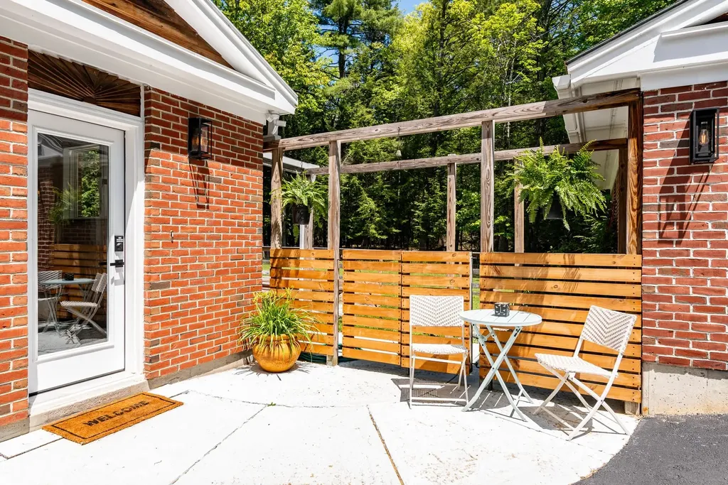 32 Four Rod Road Rochester NH 03867