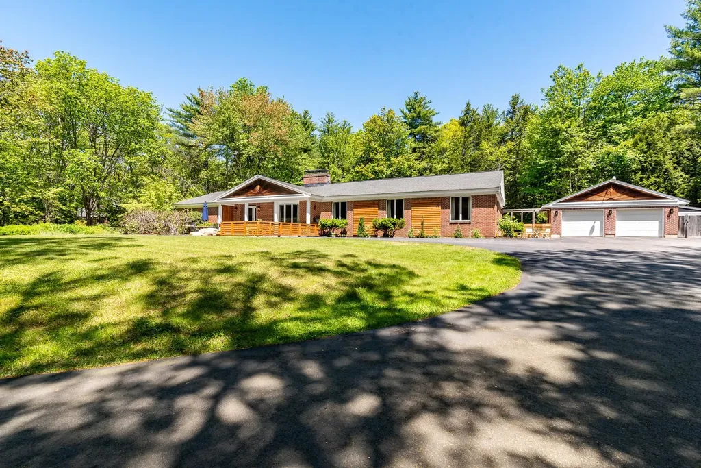 32 Four Rod Road Rochester NH 03867
