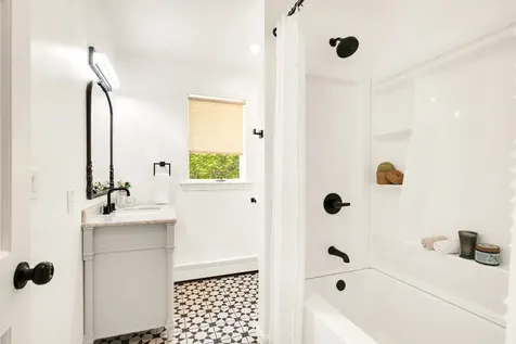 32 Four Rod Road Rochester NH 03867