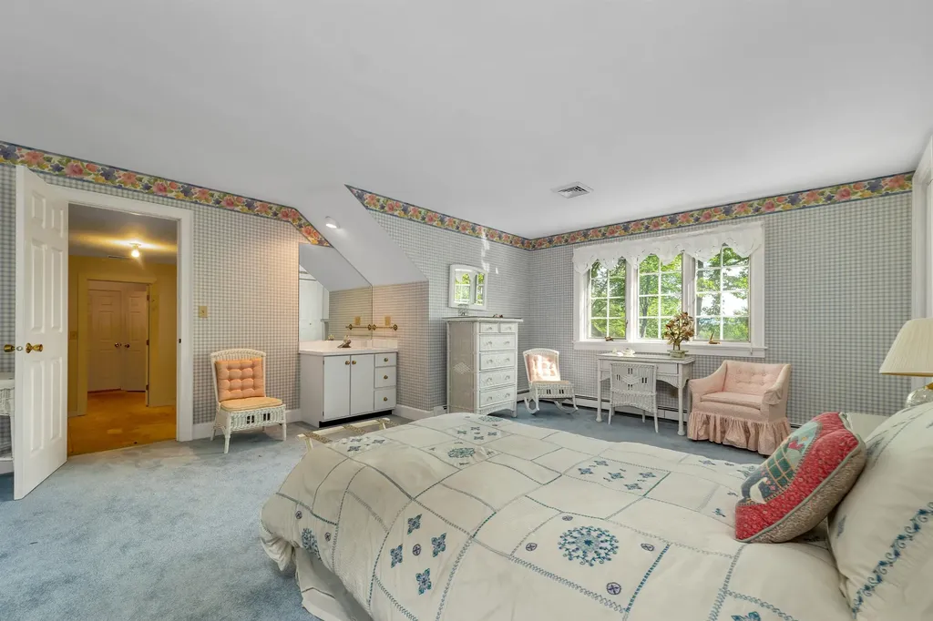 14 Spring Hill Road Moultonborough NH 03254