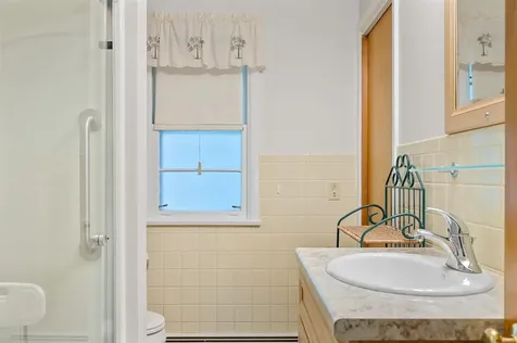 5 Crescent Lane Montpelier VT 05602