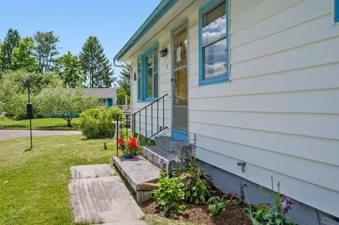 5 Crescent Lane Montpelier VT 05602