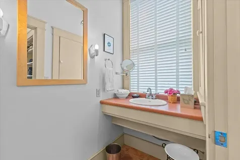 664 East Main Street Richmond VT 05477