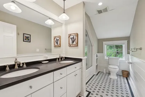 15 Hathorn Hill Extension Woodstock VT 05091