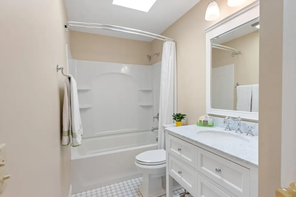 179 Tomahawk Trail Bridgewater NH 03222