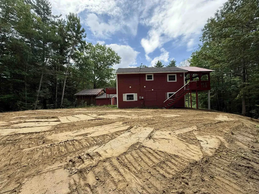 93 Pace Road Pownal VT 05201-8755