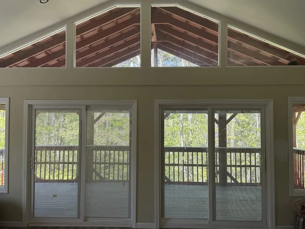 93 Pace Road Pownal VT 05201-8755