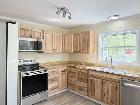 93 Pace Road Bennington VT 05201-8755