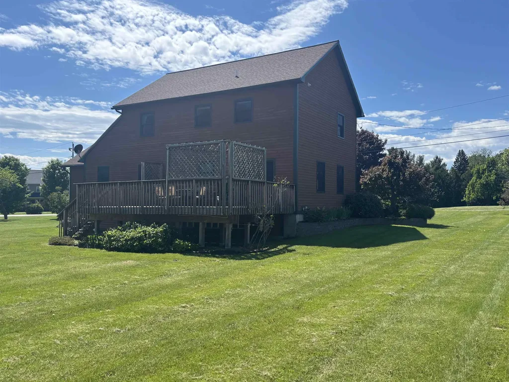 19 Hill Farm Estates St. Albans Town VT 05478