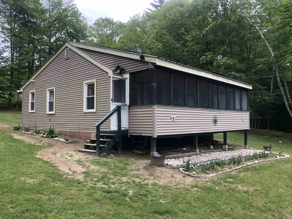 155 Sulphur Hill Road Hillsborough NH 03244