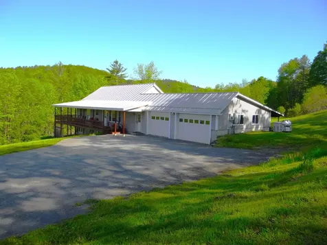 1527 Dairy Hill Road Royalton VT 05068