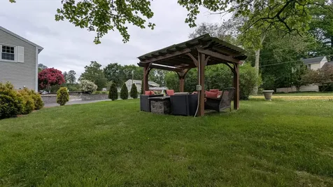 19 Bradford Drive Salem NH 03079