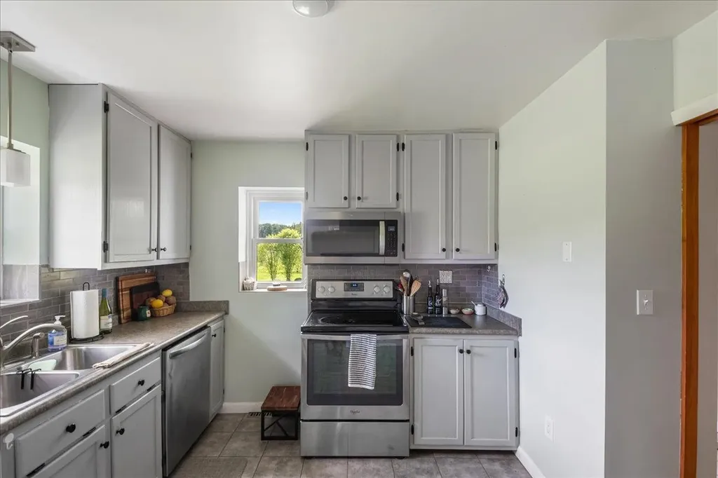 100 Ridge Road Williston VT 05495