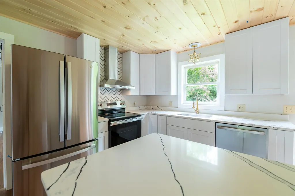 47 Hillcrest Road Rutland City VT 05701