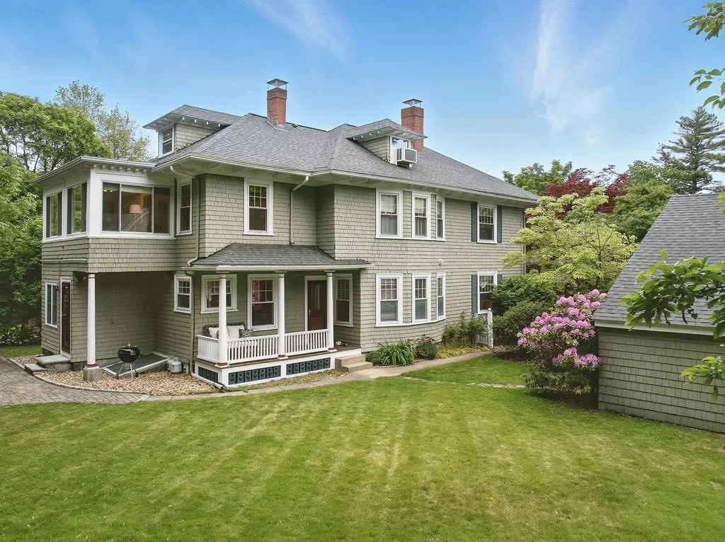42 Chester Street Nashua NH 03064